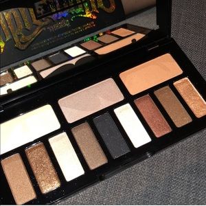 Kat Von D Makeup - Shade + Light Glimmer Palette Kat Von D Makeup - Shade + Light Glimmer Palette